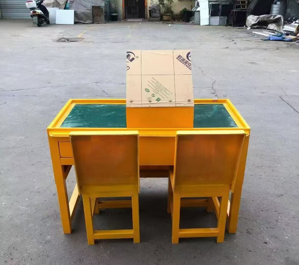 利州防静电导通桌井下煤矿火工品发放桌：危险品流转的安全守护者